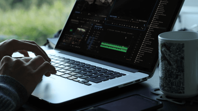 3 Cara Memotong Video di Laptop Mudah dan Cepat